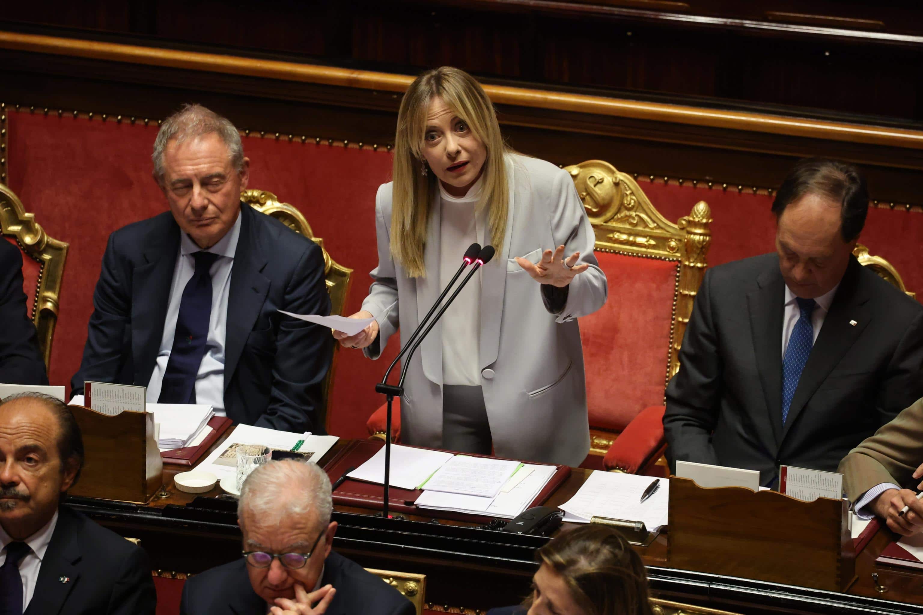 Giorgia Meloni in aula al Senato il 13 maggio 2026, durante il "premier question time" Meloni