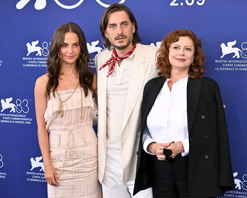 Alicia Vikander Susan Sarandon Luca Marinelli The Echo Chamber Mostra del Cinema di Venezia 2026