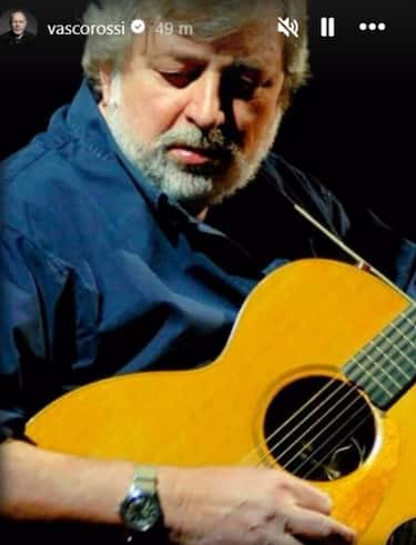 Il ricordo di Guccini nelle stories su Instagram di Vasco Rossi
