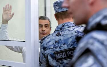 Lev Shlosberg in aula, 17 agosto 2026