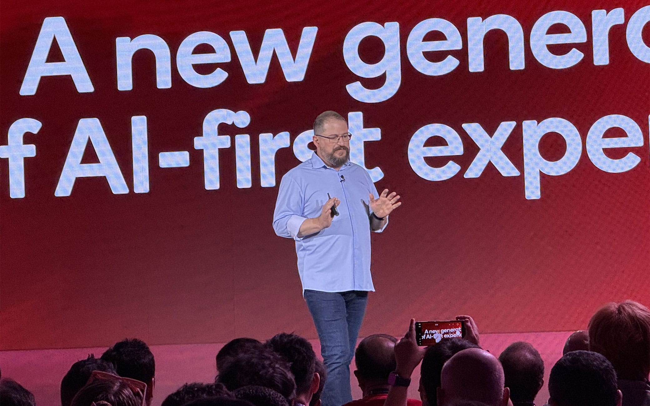 Cristiano Amon sul palco