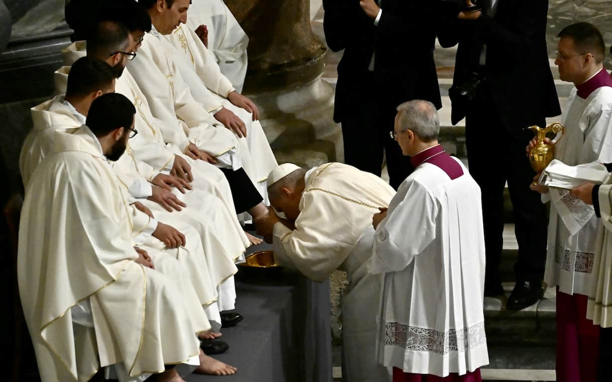 Papa Leone XIV: Messa Giovedì Santo e Lavanda dei Piedi 2026