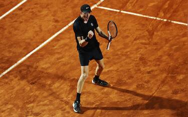 ROME, ITALY - MAY 13: Jannik Sinner of Italy celebrates winning the first set against Francisco Cerundolo of Argentina during the Men's Singles Round of 16 match on Day Nine of the Internazionali BNL D'Italia 2025 at Foro Italico on May 13, 2025 in Rome, Italy. (Photo by Dan Istitene/Getty Images)