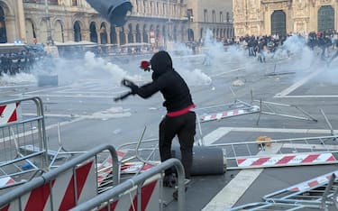Gli scontri a Milano