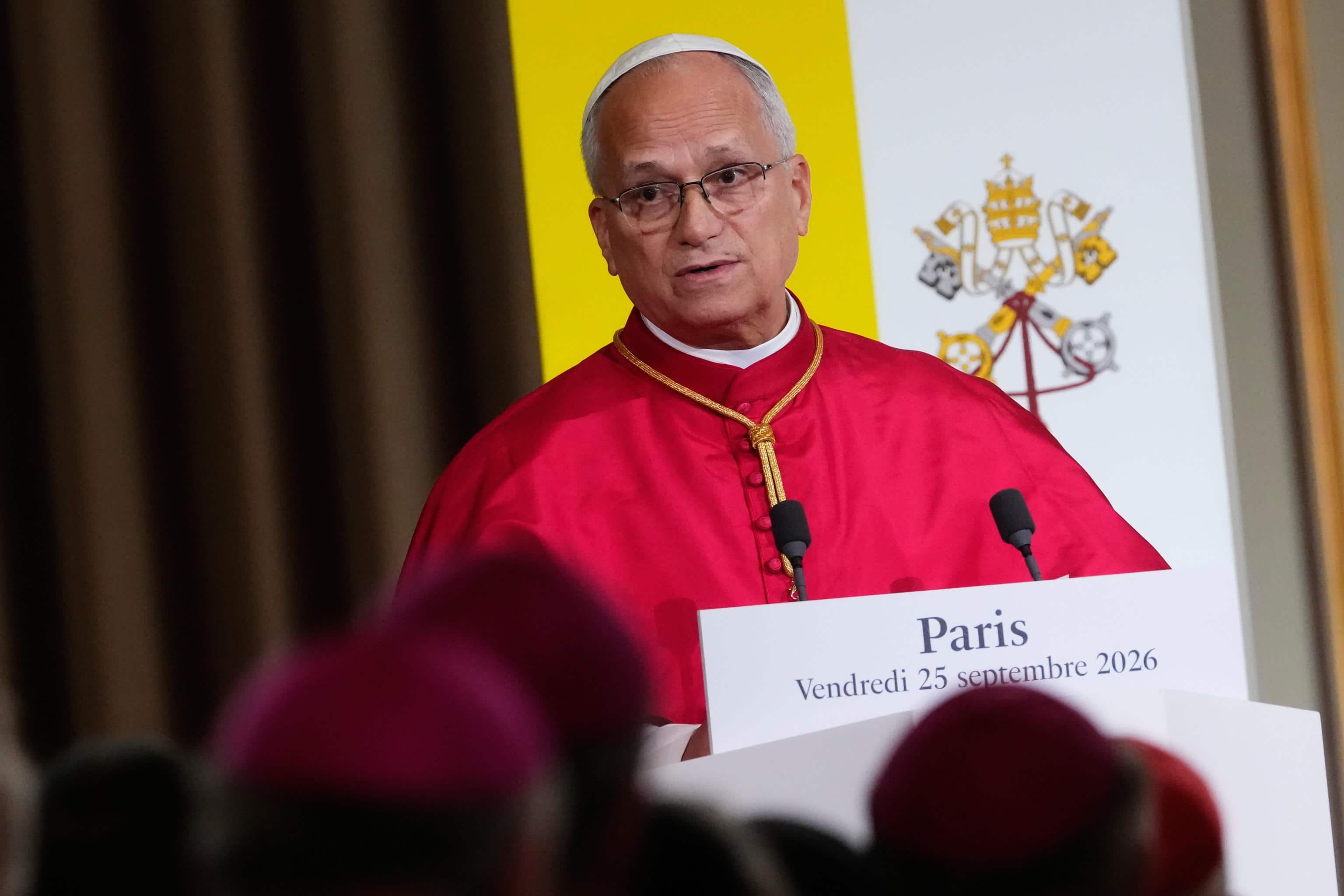epa13262239 Pope Leo XIV speaks during a joint statement with French President Emmanuel Macron at the Elysee Palace in Paris, France, 25 September 2026. Pope Leo XIV is on a visit to France from 25 to 28 September, with stops in Paris, Lourdes and Metz.  EPA/TERESA SUAREZ / POOL MAXPPP OUT