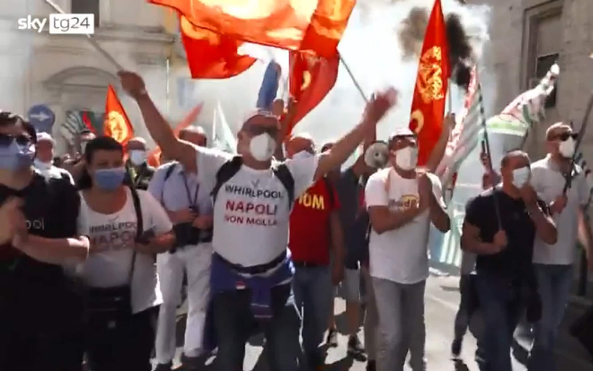 La protesta dei lavoratori Whirlpool
