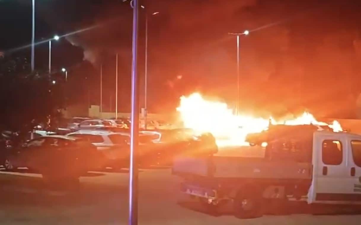 Sicily by Car, intimidazione contro l'autonoleggio di Palermo: auto in fiamme