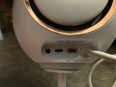 Creative Pebble Nova