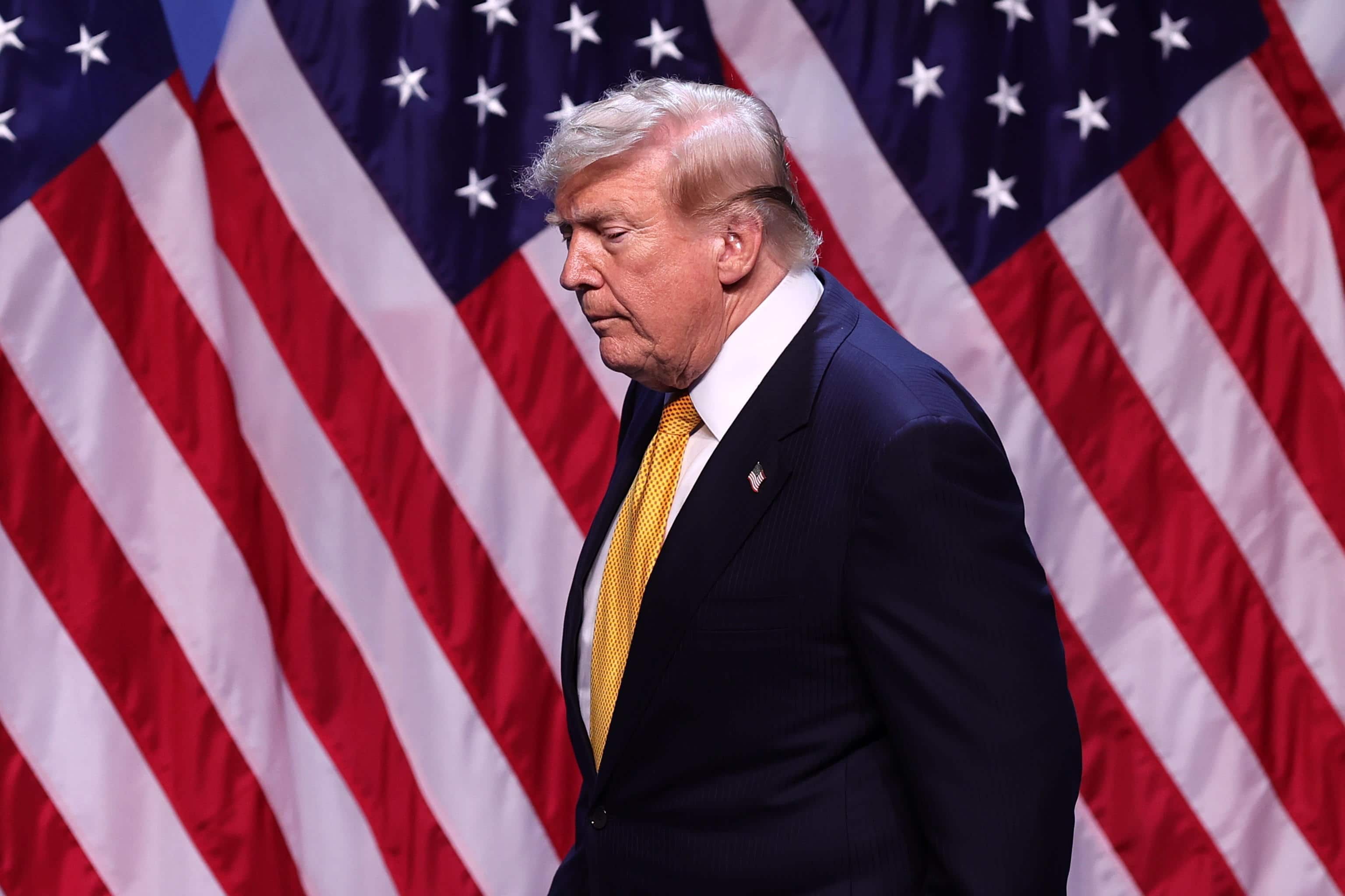 Dazi sui farmaci generici, Trump: “Dal 2028 saliranno al 100%, poi al 200%”