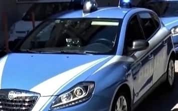 Operazione antidroga a Caltanissetta dove i carabinieri del Nucleo Investigativo e gli agenti della Polizia di Stato hanno eseguito nove misure cautelari del gip, su richiesta della Procura, nei confronti di indagati per spaccio di sostanze stupefacenti in concorso, tentato omicidio, detenzione e porto d'arma comune da sparo. Per due degli indagati è stata disposta la custodia cautelare in carcere, per sei la misura degli arresti domiciliari, mentre uno è stato sottoposto all'obbligo di presentazione alla polizia giudiziaria. L'inchiesta è stata portata avanti tra gennaio e maggio 2021. ANSA/US POLIZIA E CARABINIERI +++ NO SALES, EDITORIAL USE ONLY +++ NPK +++