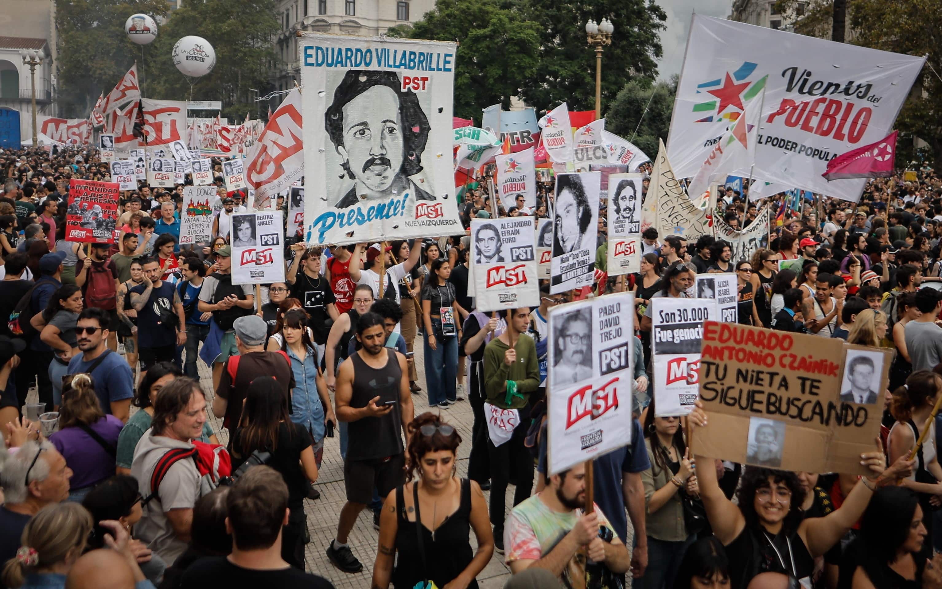 epa11986048 Hundreds of people participate in a demonstration on the Day of Memory for Truth and Justice in Buenos Aires, Argentina, 24 March 2025. Human rights organizations, unions, political parties, and citizens gathered around Plaza de Mayo in Buenos Aires to commemorate the 49th anniversary of the National Day of Memory for Truth and Justice.  EPA/JUAN IGNACIO RONCORONI