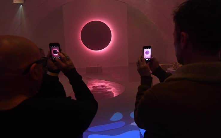Visitors take photos of the Tide installation by Kwango Lee at the Fuori Salone (Outdoor Fair) part of the Milan Design Week in Milan, Italy, 12 April 2019. The Milan Design Week runs from 09 to 14 April and presents the latest trends and designs on furniture, lighting and home accessories. ANSA/DANIEL DAL ZENNARO