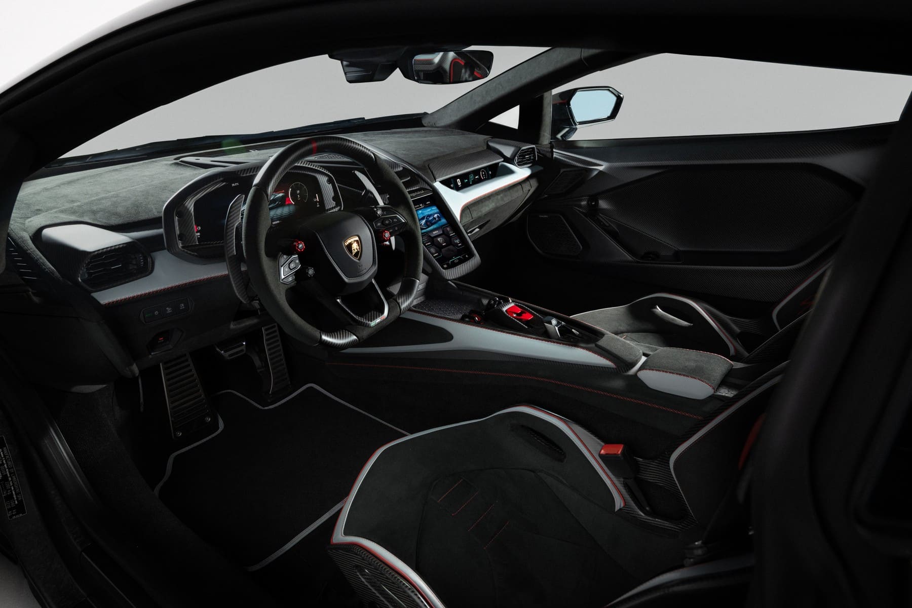 Lamborghini Revuelto SV