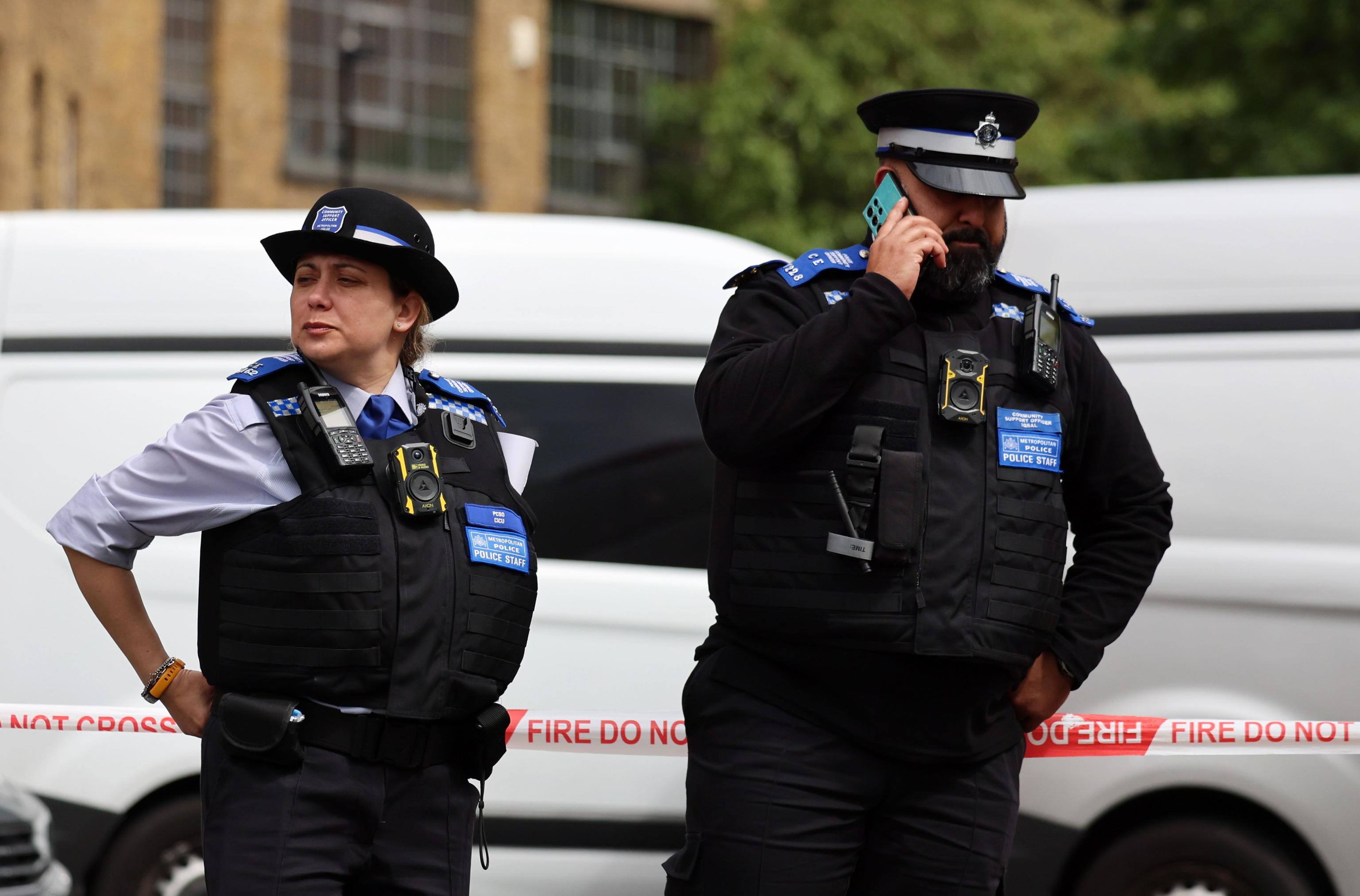 epa12934258 Police officers secure the site at a former synagogue in east London, Britain, 05 May 2026. Counter-terror officers are investigating a fire at the former synagogue in east London. The suspected arson follows a number of attacks on the Jewish community in recent weeks.  EPA/ANDY RAIN