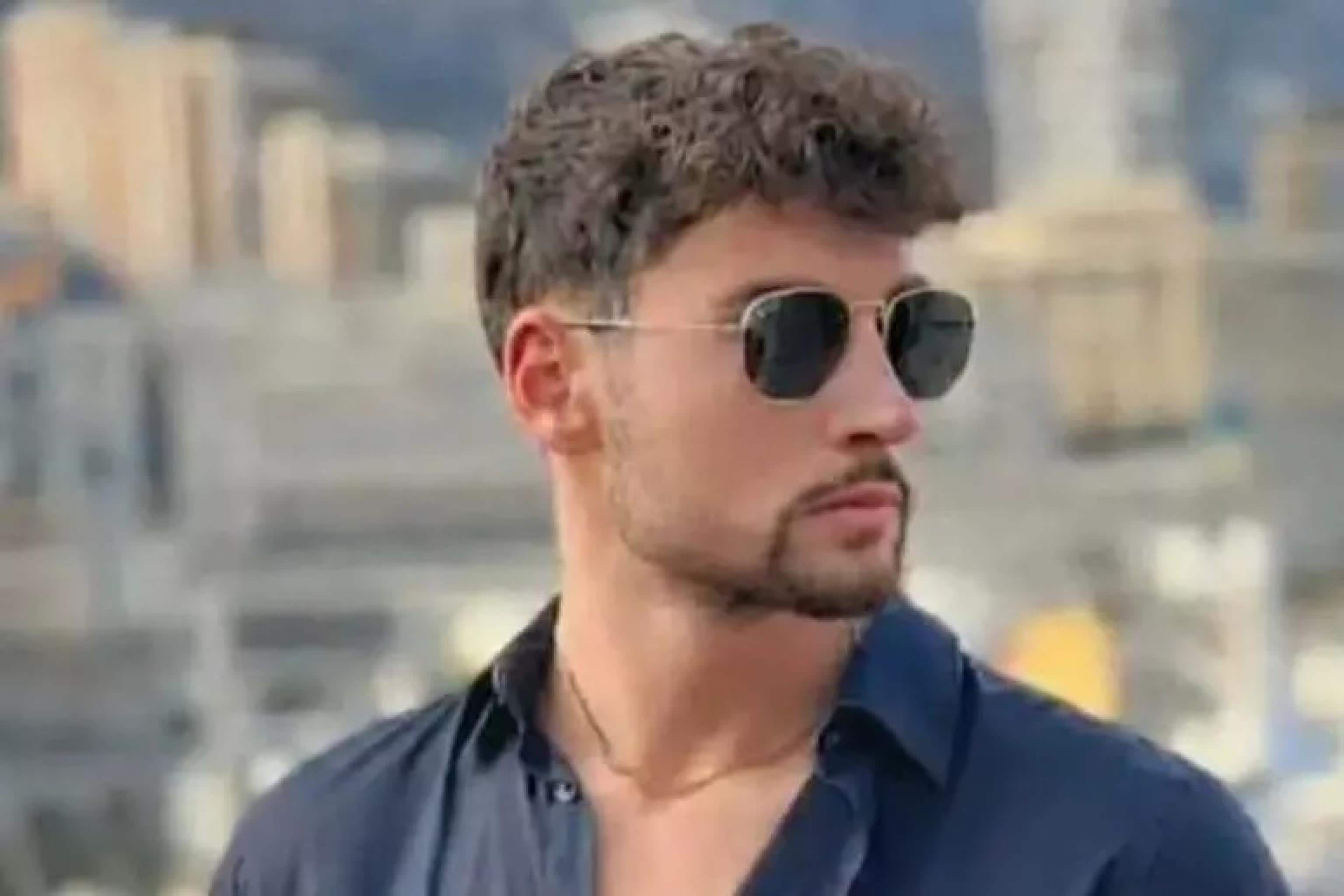 Il 25enne Luciano Capasso, trovato senza vita dopo cinque giorni di ricerche nelle montagne svizzere di Saint Moritz, 22 febbraio 2026, ANSA/Social media +++ ATTENZIONE: L'ANSA NON POSSIEDE I DIRITTI DI QUESTA FOTO CHE NON PUO' ESSERE PUBBLICATA SENZA L'AUTORIZZAZIONE DELLA FONTE DI ORIGINE CUI SI RINVIA  +++ NPK +++