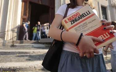 Una ragazza agli esami di maturità