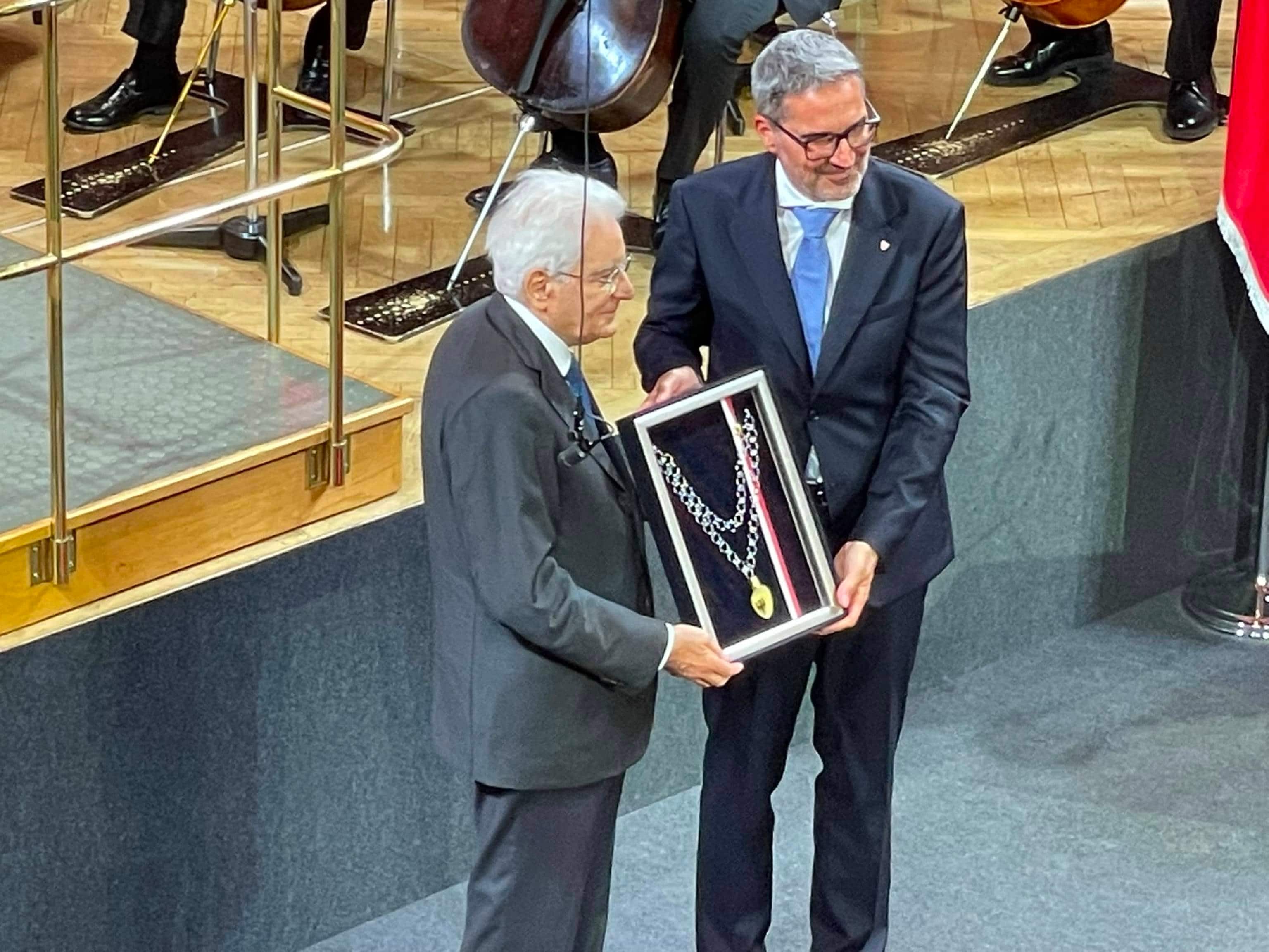 Mattarella riceve il Grand'ordine di merito della Provincia autonoma di Bolzano