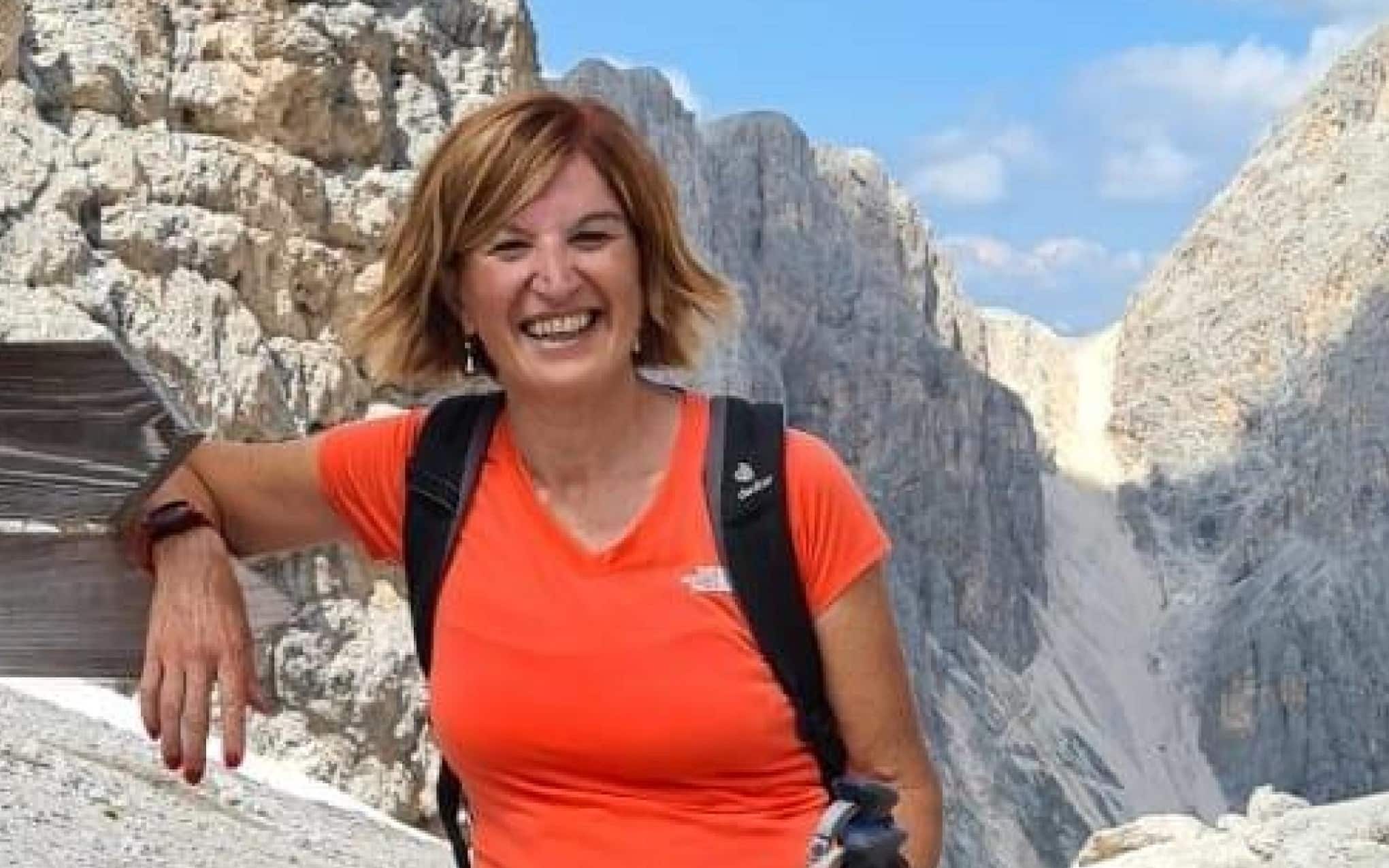 Una foto di Laura Ziliani presa dal suo profilo Facebook, 12 agosto 2021. Una ciste sotto il piede destro: è bastato questo elemento a stabilire che il corpo ritrovato domenica a Tenù, in provincia di Brescia, è proprio dell'ex vigilessa 55enne scomparsa lo scorso 8 maggio. È quanto emerge dall'autopsia. Sul corpo non ci sono segni di violenza. Serve un'analisi degli organi interni per valutare l'ipotesi avvelenamento. Il cadavere aveva anche gli orecchini riconosciuti dai parenti. FACEBOOK LAURA ZILIANI