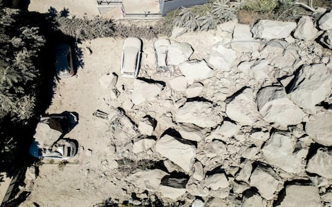 Crollo costone a Pozzuoli.