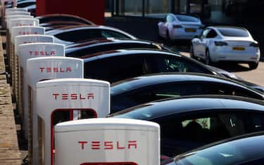 epa11937901 Tesla vehicles at a Tesla Motors dealership in London, Britain, 03 March 2025. Tesla sales across the EU, EFTA and the UK fell by over 45 percent between January 2024 and January 2025, according to the data released by the European Automobile Manufacturers' Association (ACEA).  EPA/ANDY RAIN