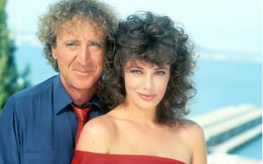 Gene Wilder e Kelly LeBrock in una scena di La signora in rosso, film del 1984 diretto da Wilder