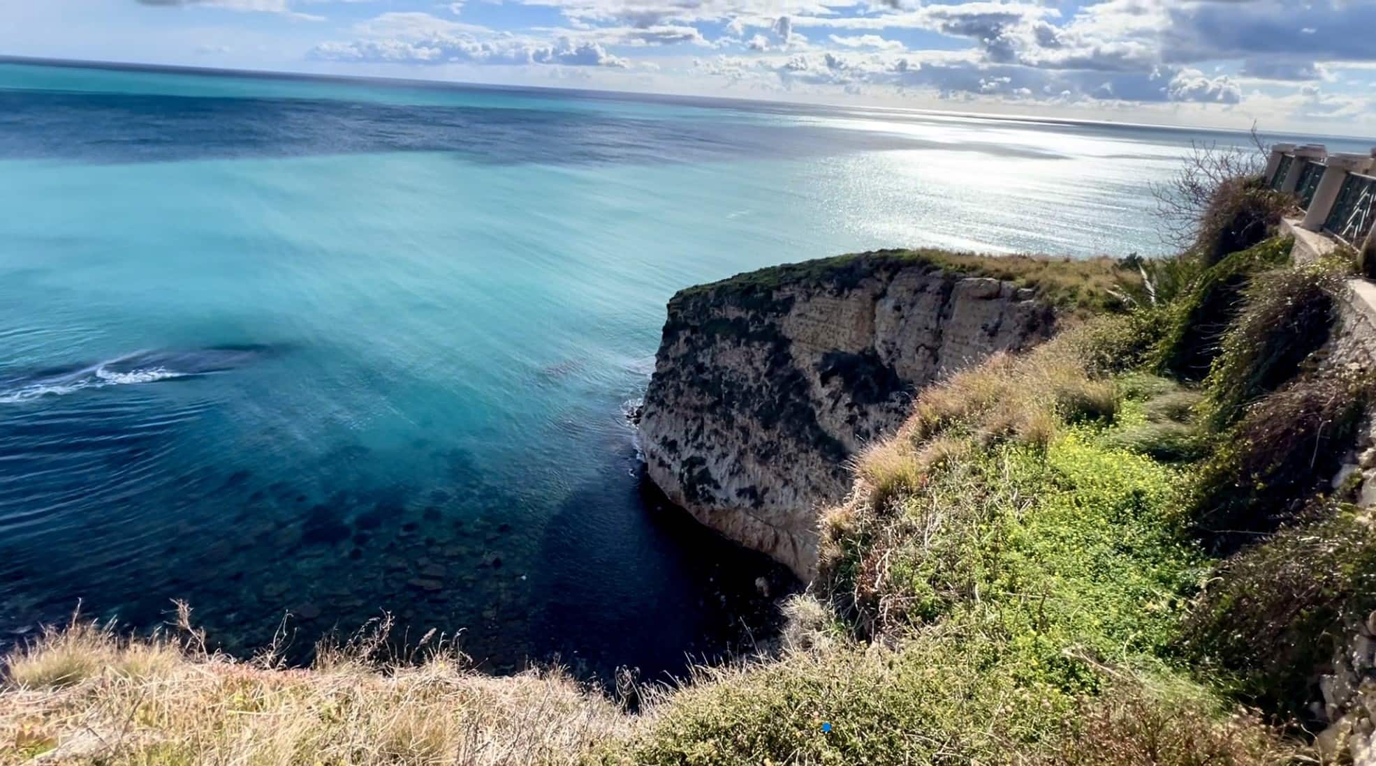 Sciacca a strapiombo sul mare del Canale di Sicilia