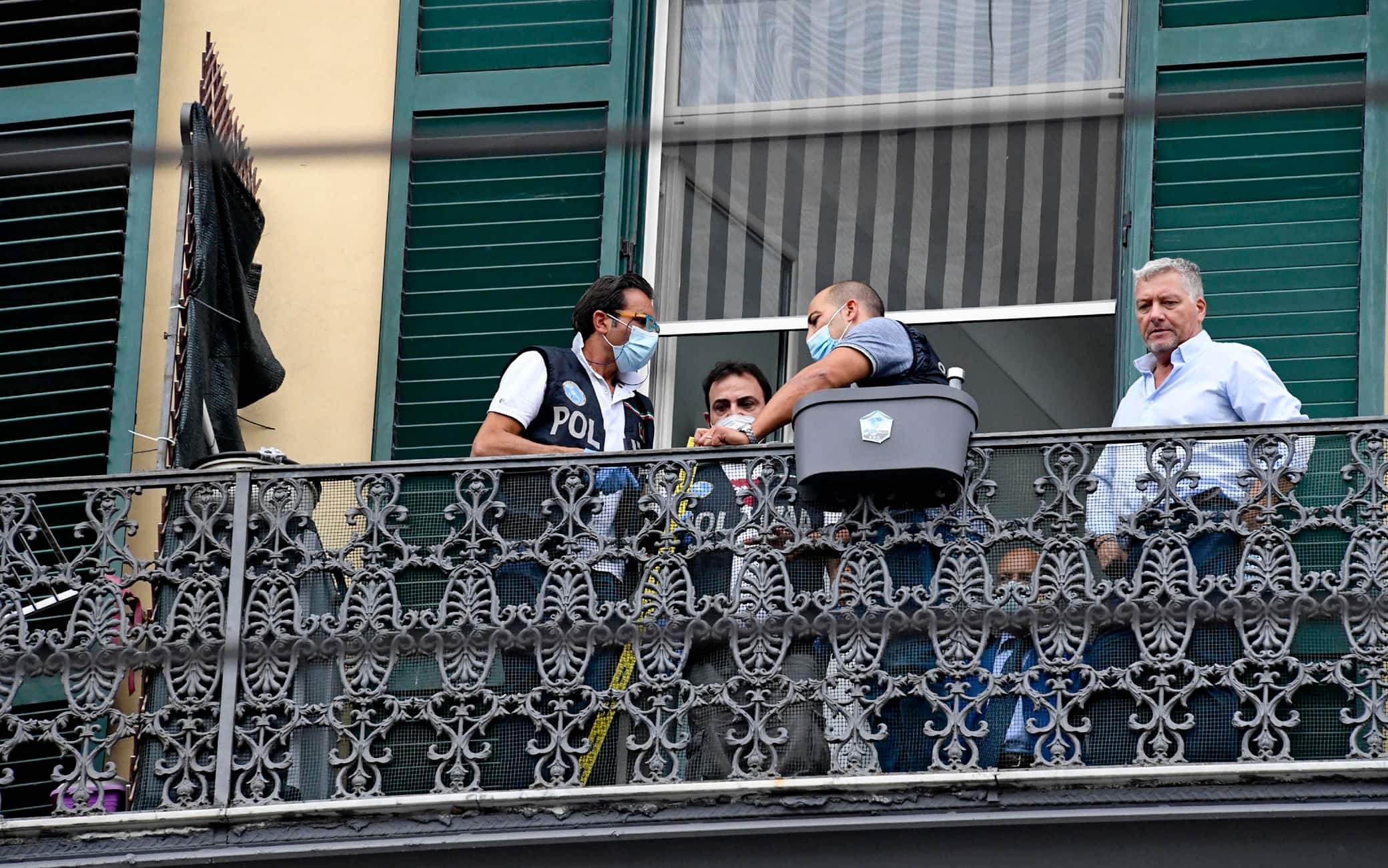 Le indagini sull'omicidio del bimbo morto a Napoli