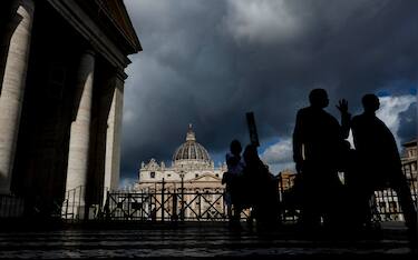 A general view of St Peter Square, in Vatican City, 06 May 2025.. ANSA/FABIO FRUSTACI