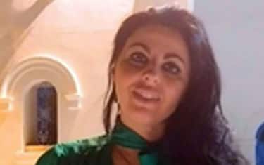 Valentina Greco, 42enne cagliaritana che si risiede a Sidi Bou Said, di cui non si hanno notizie da diversi giorni, in una foto pubblicata sulla pagina Facebook 'Comitato Scientifico Ricerca Scomparsi OdV'. FACEBOOK COMITATO SCIENTIFICO RICERCA SCOMPARSI ODV +++ATTENZIONE: LA FOTO NON PUO' ESSERE PUBBLICATA O RIPRODOTTA SENZA LAUTORIZZAZIONE DELLA FONTE DI ORIGINE CUI SI RINVIA - FOTO NON IN VENDITA - FOTO DA NON ARCHIVIARE+++ NPK++