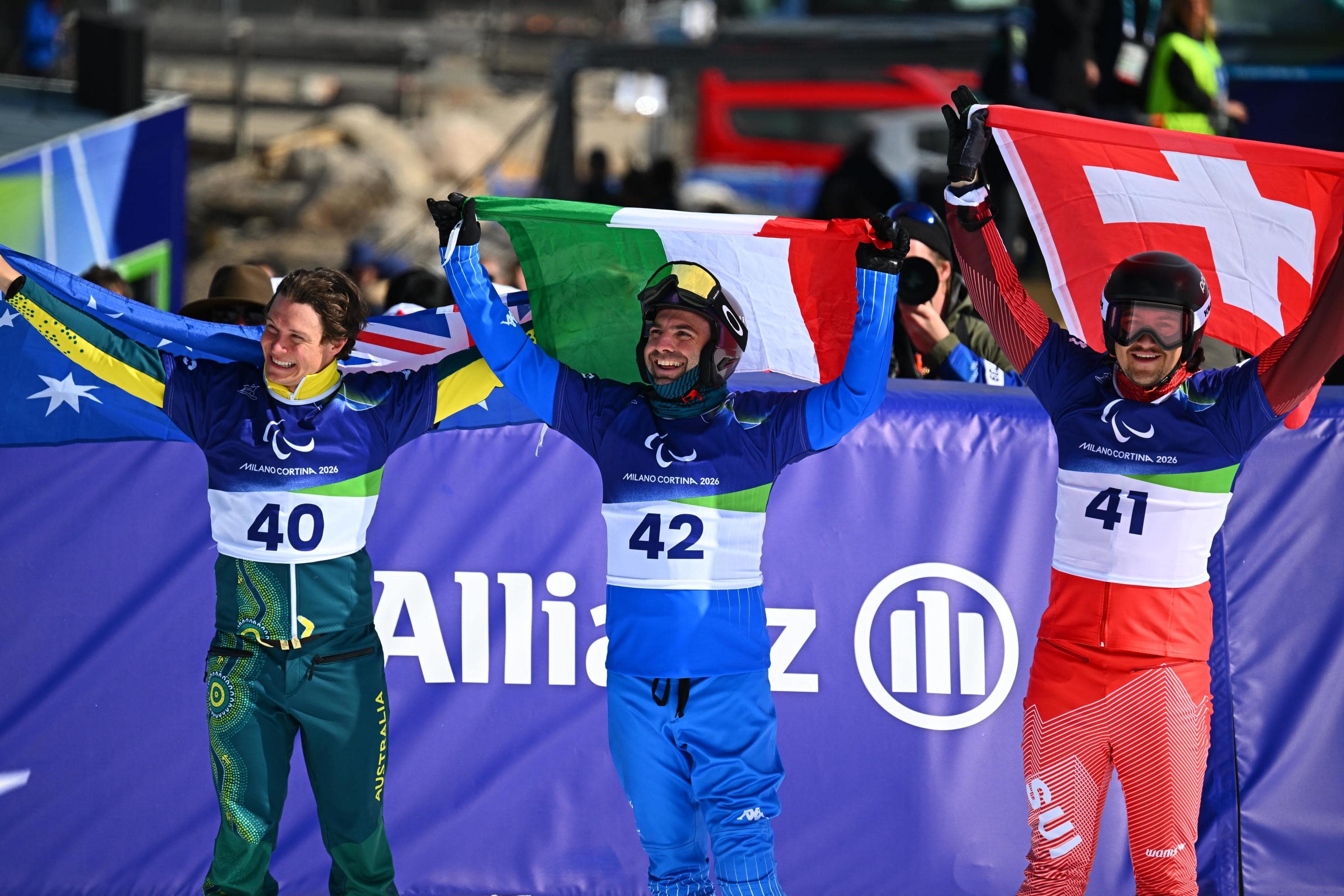 Emanuel Perathoner vince la sua seconda medaglia d'oro nello snowboard, nel banked slalom, categoria LL2