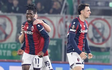 Bologna's Jonathan Rowe jubilates with his teammates after scoring the goal  during the UEFA Europa League soccer match Bologna FC vs Celtic FC  at Renato Dall'Ara stadium in Bologna, Italy, 22 January 2026. ANSA /ELISABETTA BARACCHI
