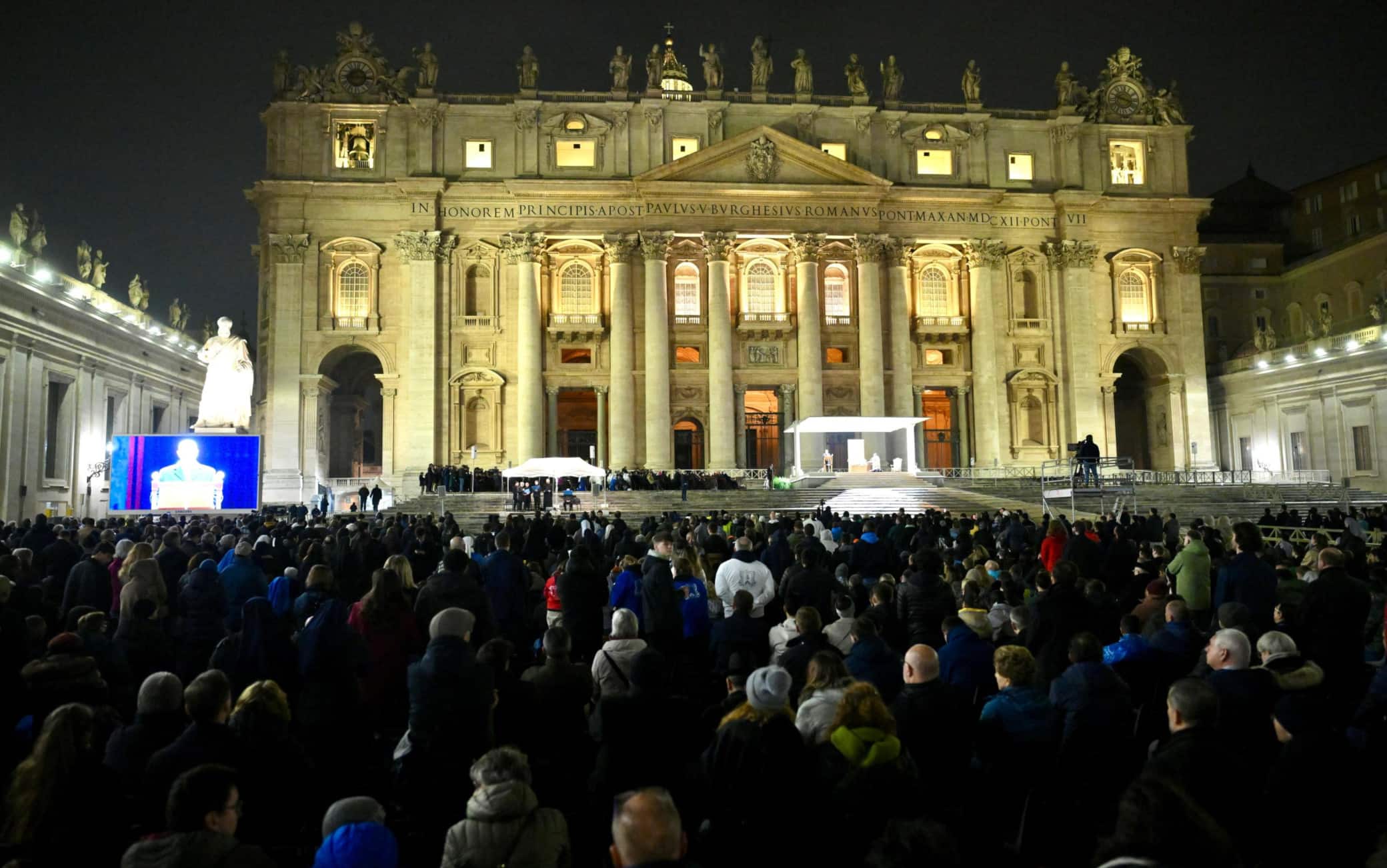 Faithful attend a prayer  in St. Peter's Square, on the occasion of the prayer of the rosary for Pope Francis, Vatican City, 24 February 2025.  The pope was admitted on 14 February due to a respiratory tract infection. ANSA/ALESSANDRO DI MEO