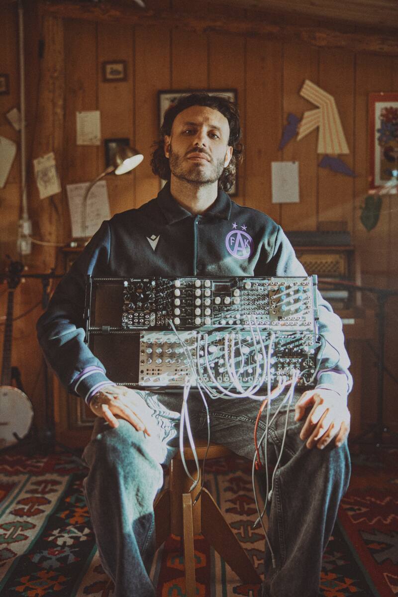 "Sound of Us" Macron