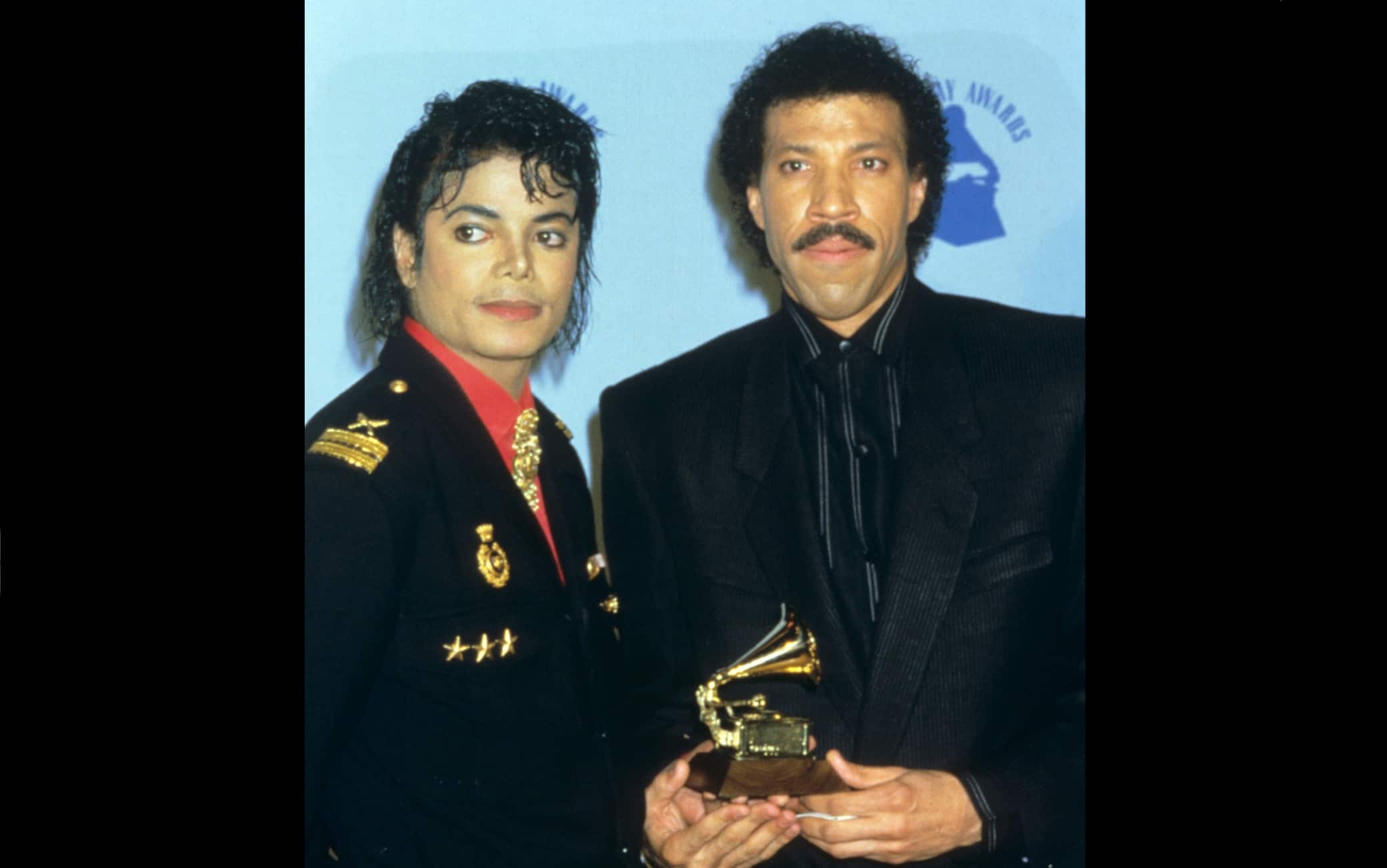 Michael Jackson and Lionel Richie, winners of the Grammy Award for "We are the world"