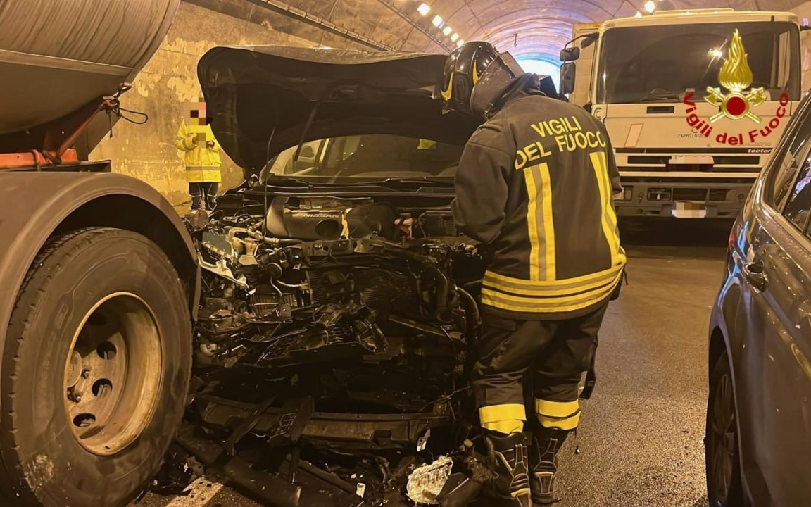 Roma, scontro tra due moto e un'auto a Nettuno: morto 46enne e grave il ...