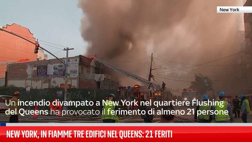 New York, in fiamme tre edifici nel Queens: 21 feriti