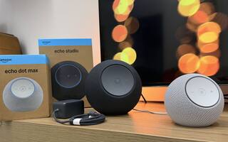 Kit Echo Dot Max (ultimo Modello) + Presa WiZ Intelligente – Audio Potente, Hub Integrato, Controllo Casa Con Alexa