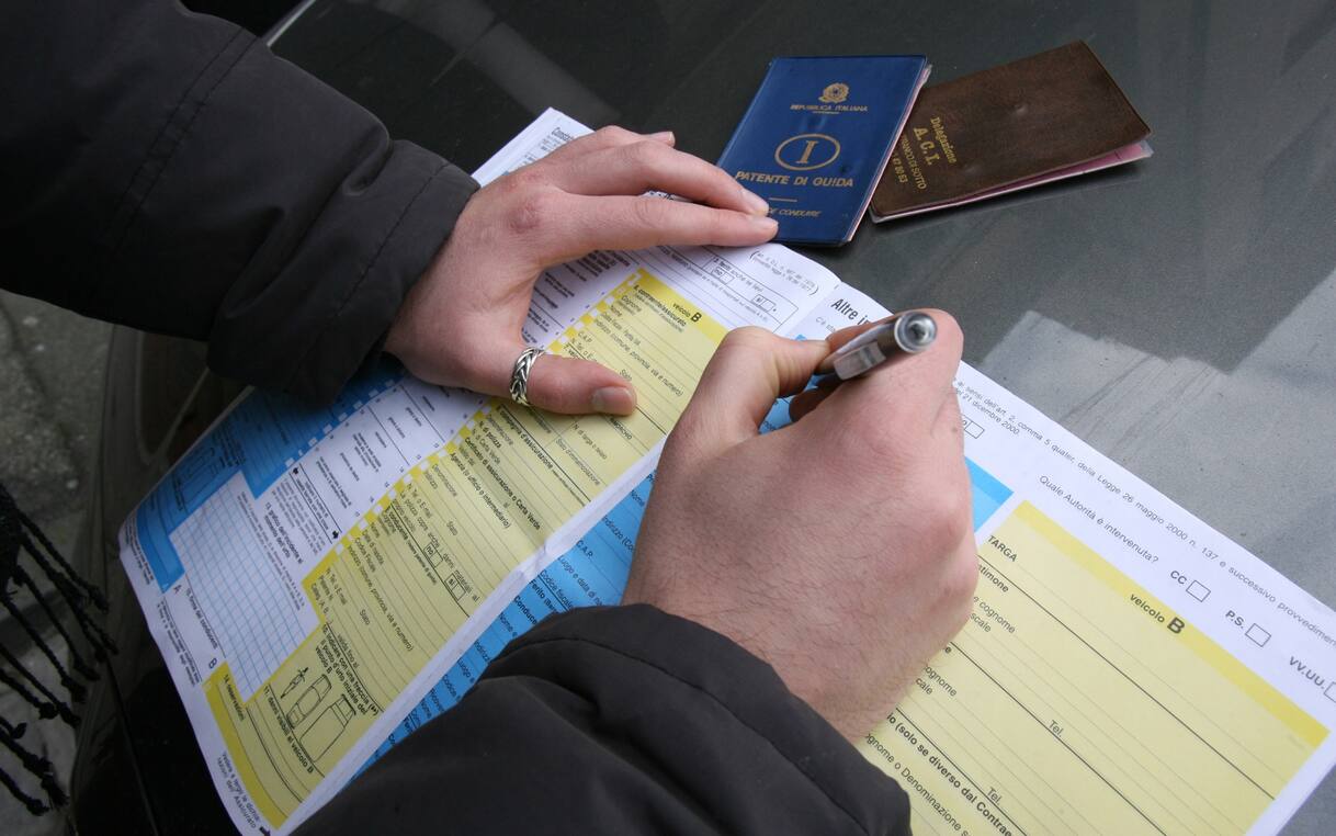 Rc auto, verso addio al modulo Cid cartaceo: al suo posto un’app ...