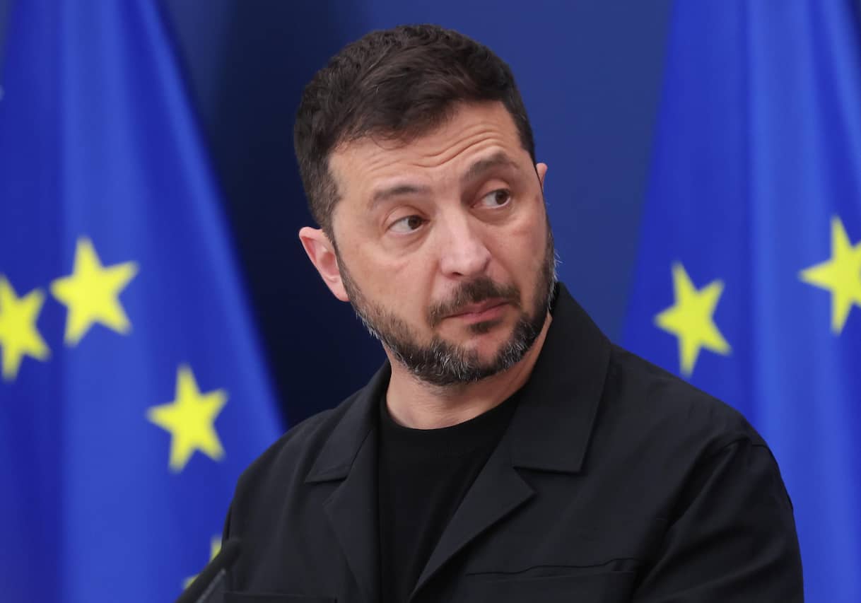 US Resumes Intelligence Sharing With Ukraine, Zelensky Says