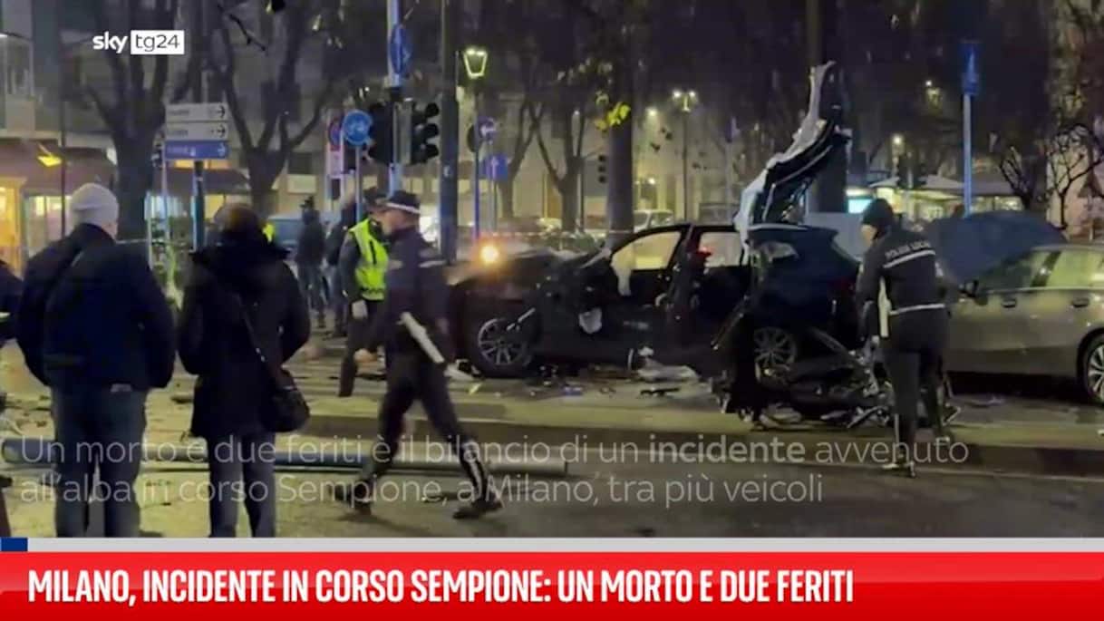 Milano, incidente in corso Sempione: un morto e due feriti | Video Sky TG24