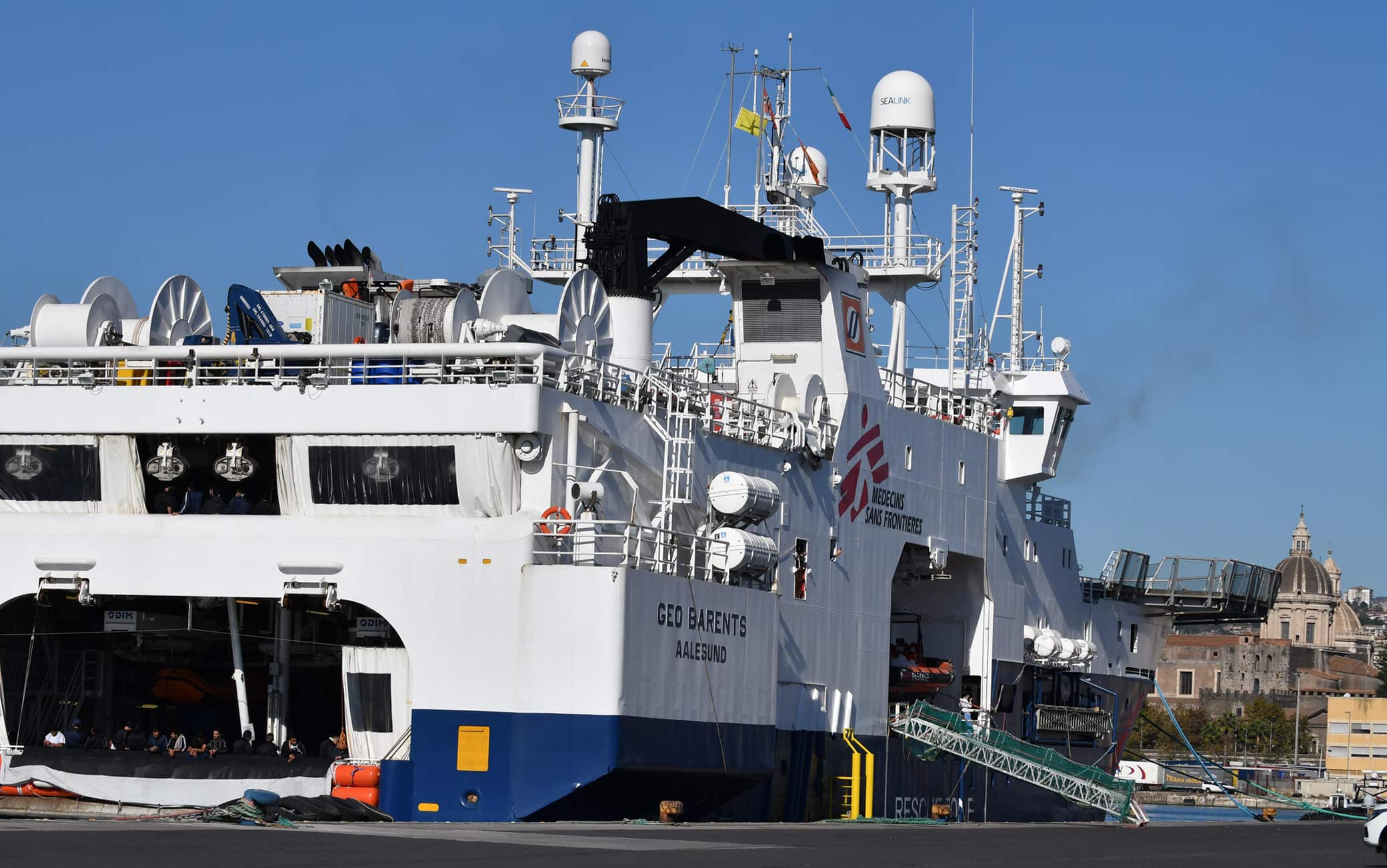 The ship Geo Barents docked at pier 10 with of the port of Catania with on board migrants, 7 November 2022. ANSA/ORIETTA SCARDINO