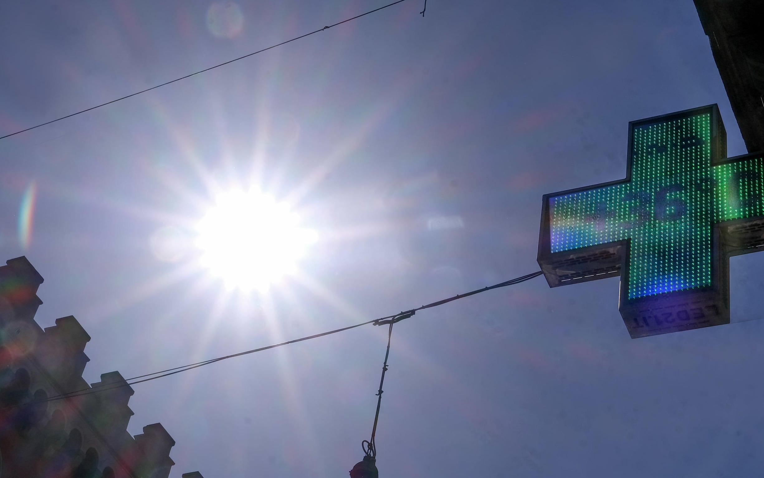 Caldo africano in Italia: sabato rosso in 5 città, domenica 8