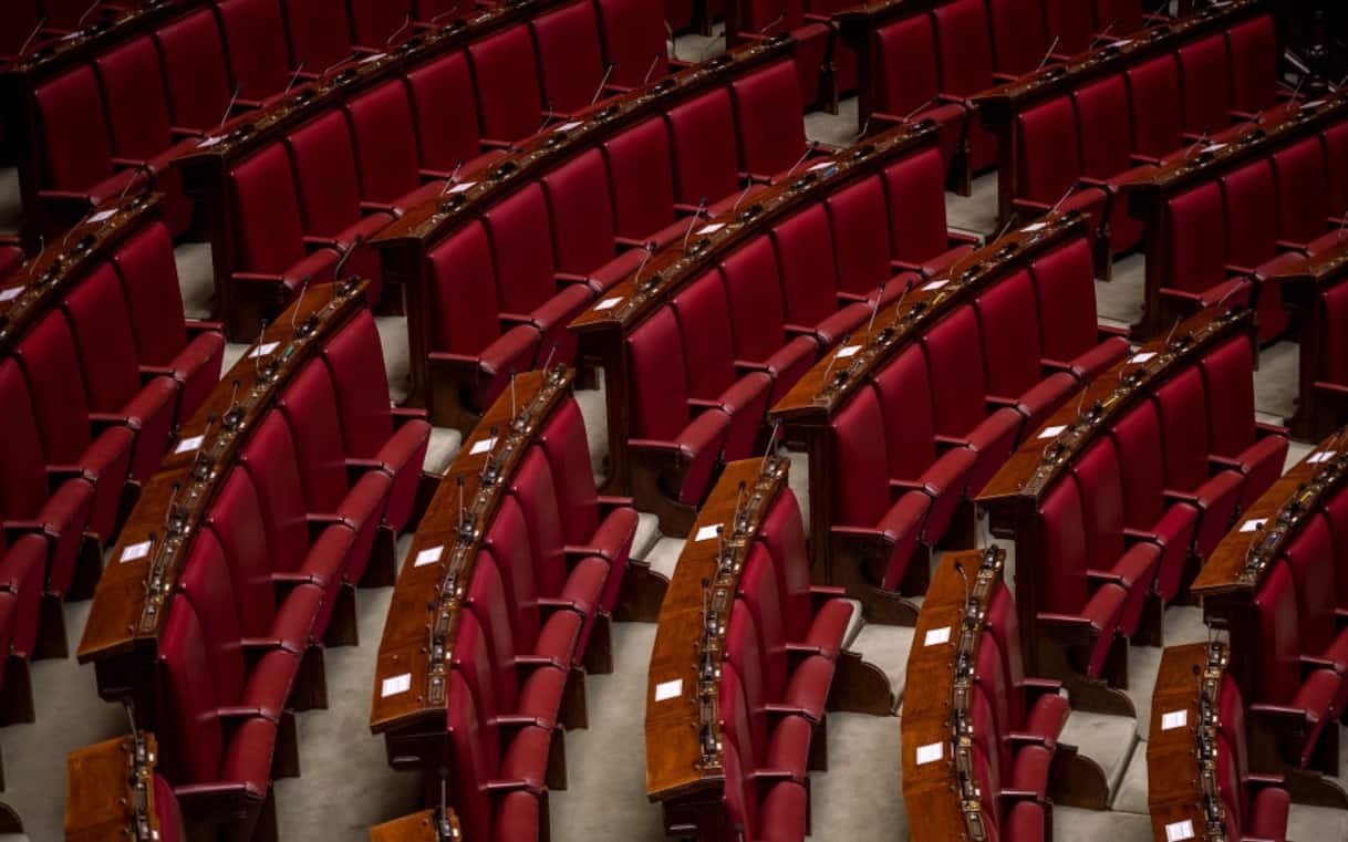The Dark Side of Politics: How Power Creates Addiction