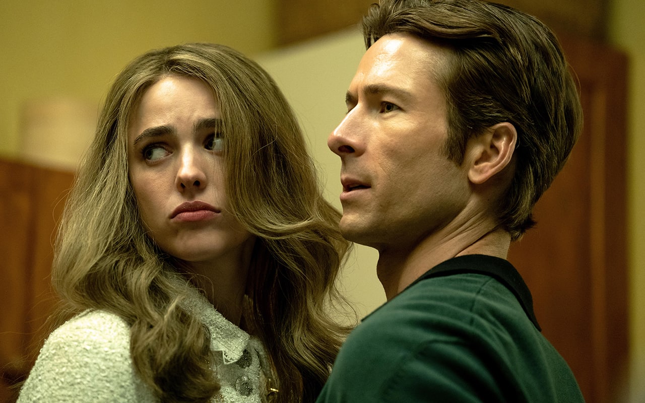 Ricchi... da morire - Delitti in famiglia: clip esclusiva, trama e cast del thriller con Glen Powell | Sky TG2
