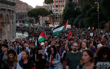 People take part in a pro-Palestine demonstration in support for Gaza and the Palestinian people, in Rome, Italy, 8 October 2025. ANSA/GIUSEPPE LAMI
