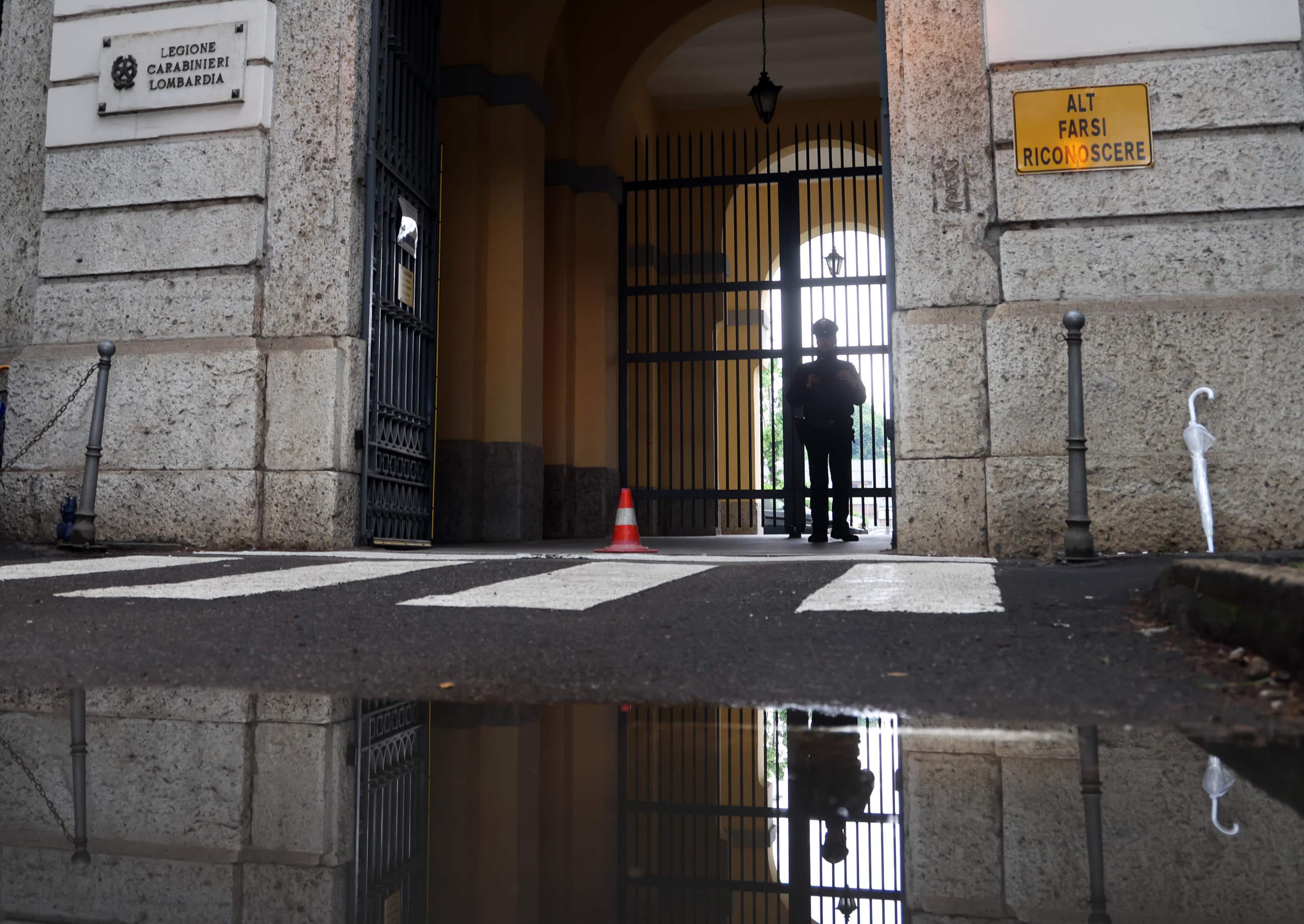 Carabinieri via Vincenzo Monti a Milano