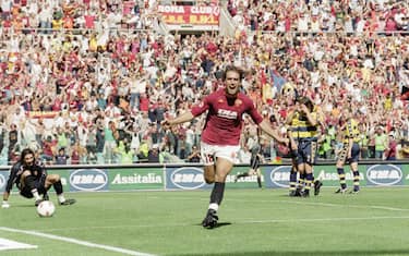 Il gol di Batistuta in Roma-Parma 3-1