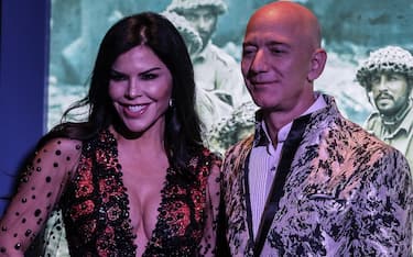 INDIA BUSINESS AMAZON BEZOS VISIT