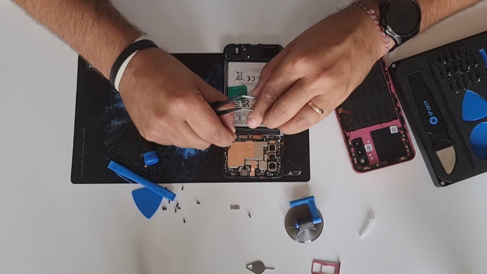 Cambio batteria Nokia G42