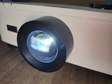 Sharp P721Q